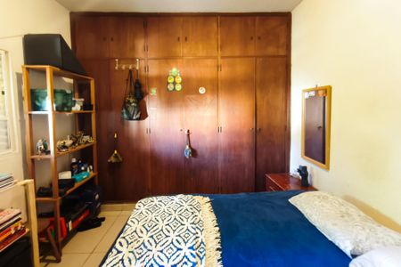 Casa à venda com 96m², 2 quartos e 10 vagasQuarto 2