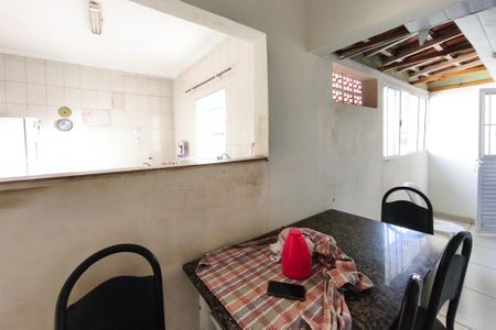 Casa à venda com 96m², 2 quartos e 10 vagasCopa