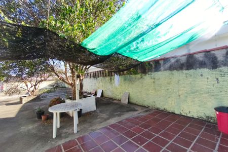 Casa à venda com 96m², 2 quartos e 10 vagasQuintal