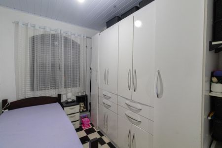 Casa à venda com 95m², 2 quartos e 1 vaga Casa à venda com 95m², 2 quartos e 1 vagaEdícula - Quarto