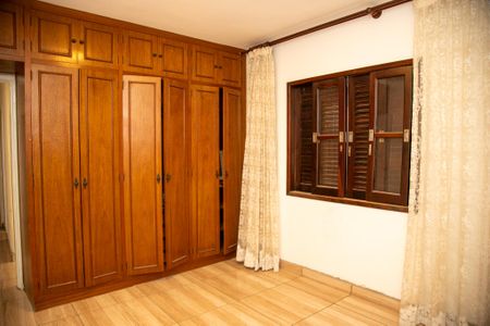 Casa à venda com 168m², 3 quartos e 2 vagasQuarto 2