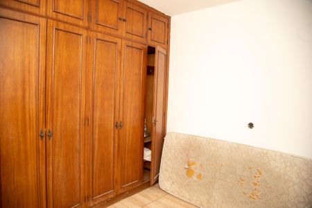 Casa à venda com 168m², 3 quartos e 2 vagasQuarto 1