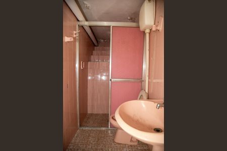 Casa à venda com 168m², 3 quartos e 2 vagasBanheiro 2