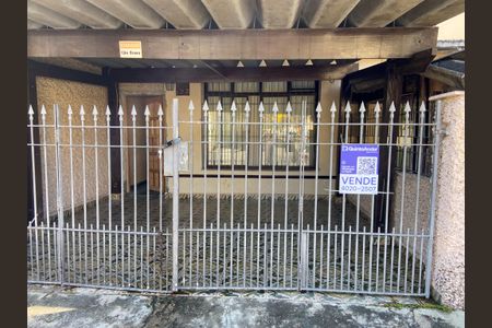 Casa à venda com 168m², 3 quartos e 2 vagasFachada