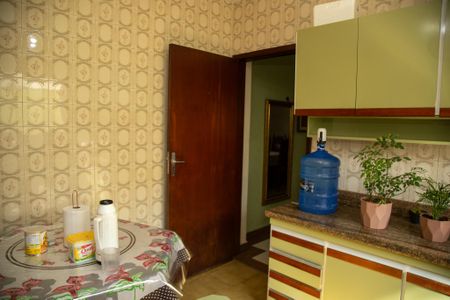 Casa à venda com 168m², 3 quartos e 2 vagasCozinha