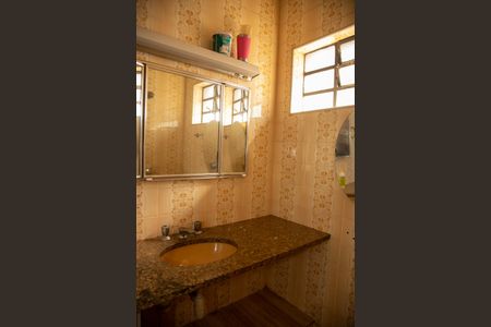 Casa à venda com 168m², 3 quartos e 2 vagasBanheiro 3