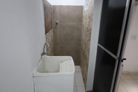 Casa para alugar com 30m², 1 quarto e sem vagaBanheiro