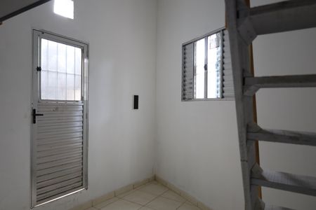 Studio de casa para alugar com 1 quarto, 30m² em Vila Marari, São Paulo
