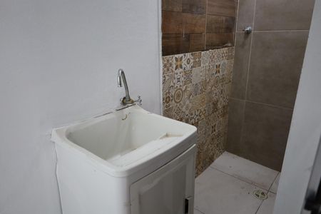 Casa para alugar com 30m², 1 quarto e sem vagaBanheiro