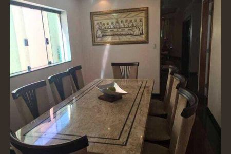 Casa à venda com 3 quartos, 256m² em Vila Formosa, São Paulo