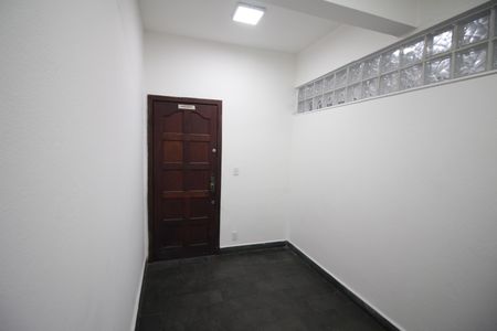 Sala de apartamento para alugar com 2 quartos, 50m² em Califórnia, Belo Horizonte