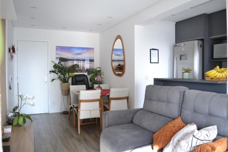 Sala de apartamento à venda com 2 quartos, 61m² em Vila Apiai, Santo André