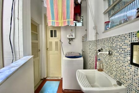 Apartamento à venda com 176m², 3 quartos e 1 vaga Apartamento à venda com 176m², 3 quartos e 1 vagaÁrea de Serviço