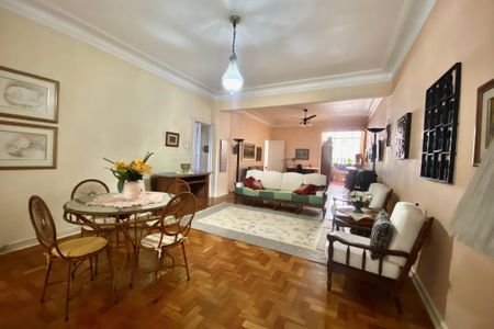 Apartamento à venda com 176m², 3 quartos e 1 vaga Apartamento à venda com 176m², 3 quartos e 1 vagaSala