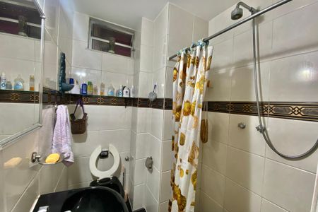 Apartamento à venda com 176m², 3 quartos e 1 vaga Apartamento à venda com 176m², 3 quartos e 1 vagaBanheiro da Suíte