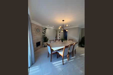 Apartamento à venda com 135m², 3 quartos e 3 vagas