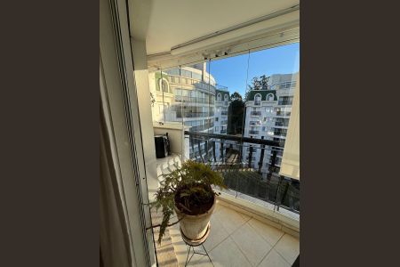 Apartamento à venda com 135m², 3 quartos e 3 vagas