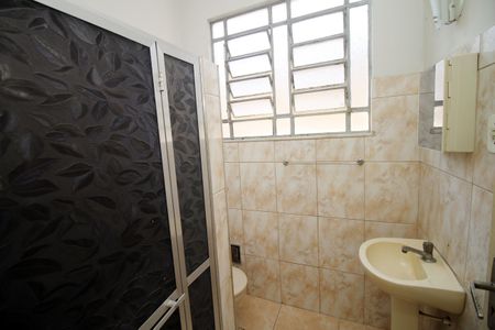 Casa para alugar com 58m², 2 quartos e sem vagaBanheiro Social