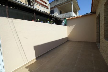 Casa para alugar com 58m², 2 quartos e sem vagaQuintal