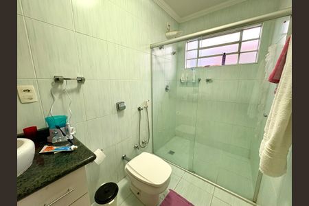 Casa à venda com 266m², 3 quartos e 3 vagasBanheiro da Suíte 1