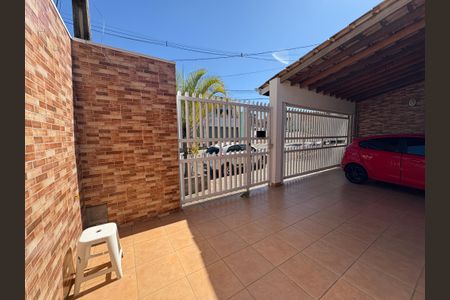 Casa à venda com 266m², 3 quartos e 3 vagasFrente da casa