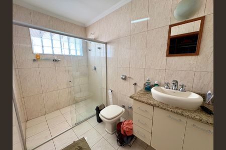 Casa à venda com 266m², 3 quartos e 3 vagasBanheiro da Suíte 3