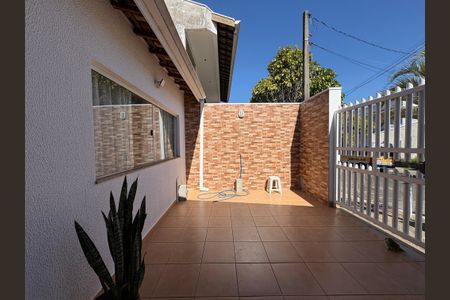 Casa à venda com 266m², 3 quartos e 3 vagasFrente da casa