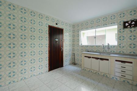 Casa à venda com 227m², 4 quartos e 2 vagas Casa à venda com 227m², 4 quartos e 2 vagasCozinha