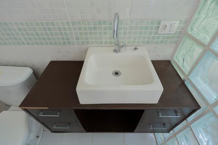 Casa à venda com 227m², 4 quartos e 2 vagas Casa à venda com 227m², 4 quartos e 2 vagasBanheiro da suíte