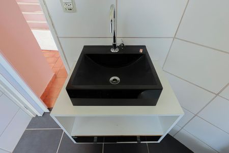 Casa à venda com 227m², 4 quartos e 2 vagas Casa à venda com 227m², 4 quartos e 2 vagasBanheiro da edícula