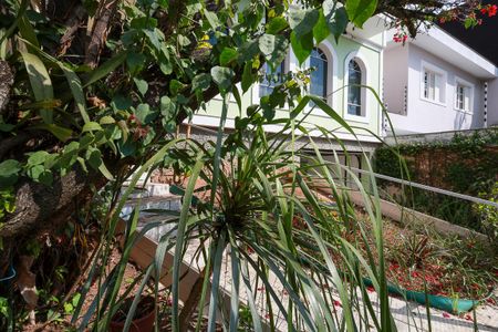 Casa à venda com 227m², 4 quartos e 2 vagas Casa à venda com 227m², 4 quartos e 2 vagasJardim