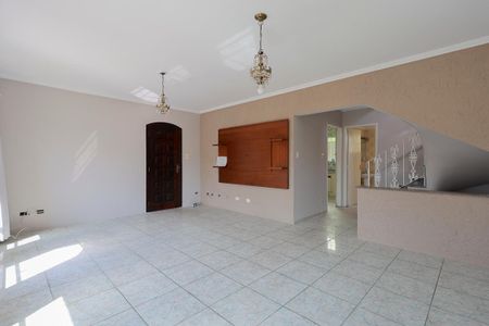 Casa à venda com 227m², 4 quartos e 2 vagas Casa à venda com 227m², 4 quartos e 2 vagasSala