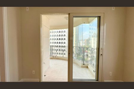 Apartamento à venda com 280m², 3 quartos e 3 vagas Apartamento à venda com 280m², 3 quartos e 3 vagasVaranda da Sala 3