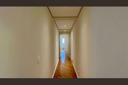 Apartamento à venda com 280m², 3 quartos e 3 vagas Apartamento à venda com 280m², 3 quartos e 3 vagasCorredor