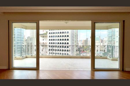 Apartamento à venda com 280m², 3 quartos e 3 vagas Apartamento à venda com 280m², 3 quartos e 3 vagasVaranda