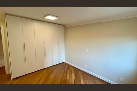 Apartamento à venda com 280m², 3 quartos e 3 vagas Apartamento à venda com 280m², 3 quartos e 3 vagasSuíte 1