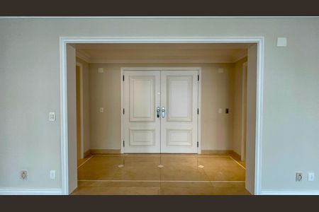 Apartamento à venda com 280m², 3 quartos e 3 vagas Apartamento à venda com 280m², 3 quartos e 3 vagasEntrada