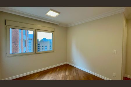 Apartamento à venda com 280m², 3 quartos e 3 vagas Apartamento à venda com 280m², 3 quartos e 3 vagasSuíte 1