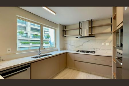 Apartamento à venda com 280m², 3 quartos e 3 vagas Apartamento à venda com 280m², 3 quartos e 3 vagasCozinha