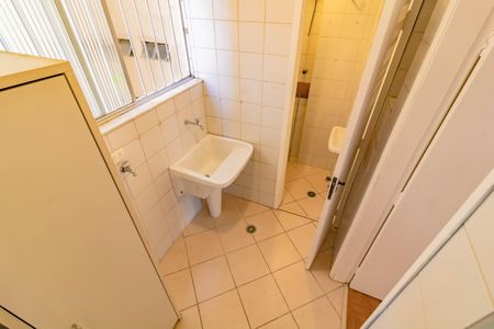 Apartamento à venda com 64m², 2 quartos e 1 vagaÁrea de Serviço