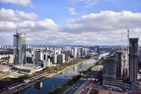 Apartamento à venda com 422m², 4 quartos e 4 vagasVista da Suíte 2