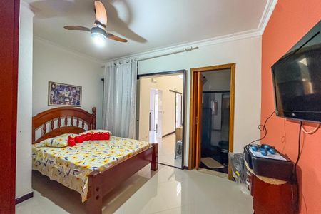 Casa à venda com 347m², 4 quartos e 2 vagas Casa à venda com 347m², 4 quartos e 2 vagasSuíte 2