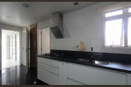 Apartamento à venda com 200m², 3 quartos e 3 vagasCozinha - Armários