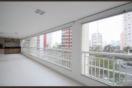 Apartamento à venda com 200m², 3 quartos e 3 vagasVaranda Sala