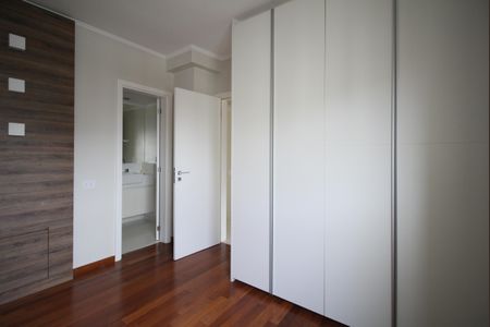 Apartamento à venda com 200m², 3 quartos e 3 vagasBanheiro da Suíte 2