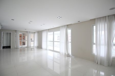 Apartamento à venda com 200m², 3 quartos e 3 vagasSala