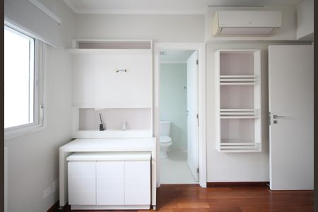 Apartamento à venda com 200m², 3 quartos e 3 vagasSuíte 2