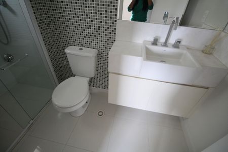 Apartamento à venda com 200m², 3 quartos e 3 vagasBanheiro da Suíte 2