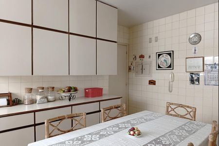 Apartamento para alugar com 113m², 3 quartos e 1 vagaCozinha