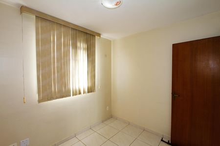 Apartamento à venda com 140m², 3 quartos e 2 vagasQuarto 2